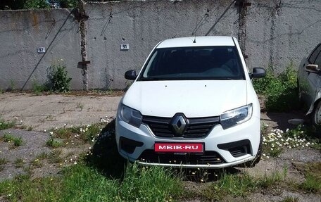 Renault Logan II, 2019 год, 900 000 рублей, 1 фотография