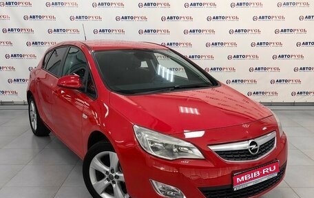 Opel Astra J, 2011 год, 699 000 рублей, 1 фотография