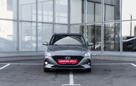 Hyundai Solaris II рестайлинг, 2021 год, 1 836 500 рублей, 5 фотография