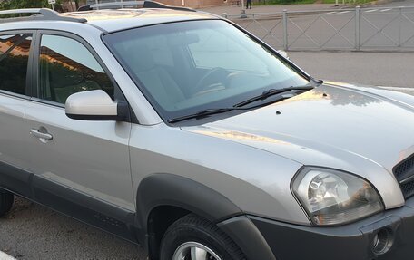 Hyundai Tucson III, 2005 год, 930 000 рублей, 2 фотография