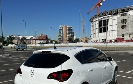 Opel Astra J, 2011 год, 900 000 рублей, 3 фотография