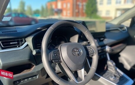 Toyota RAV4, 2023 год, 4 200 000 рублей, 4 фотография