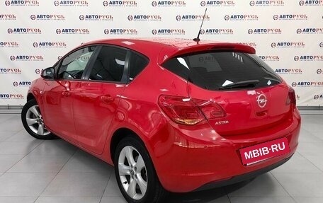 Opel Astra J, 2011 год, 699 000 рублей, 2 фотография