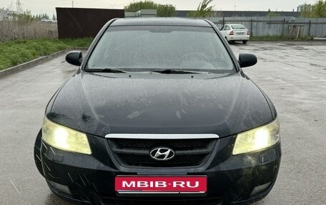 Hyundai Sonata VI, 2007 год, 800 000 рублей, 1 фотография