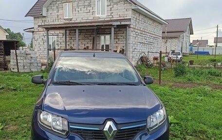 Renault Logan II, 2014 год, 900 000 рублей, 3 фотография