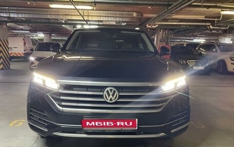 Volkswagen Touareg III, 2020 год, 4 900 000 рублей, 1 фотография