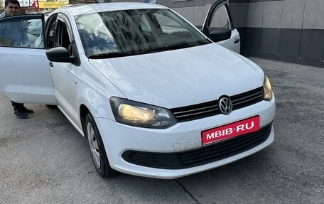 Volkswagen Polo VI (EU Market), 2013 год, 690 000 рублей, 1 фотография