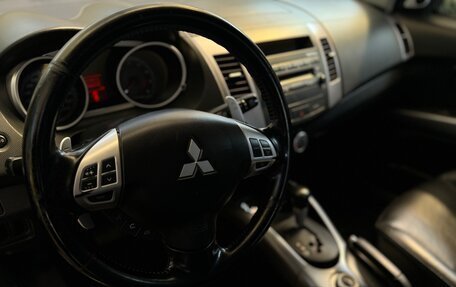 Mitsubishi Outlander III рестайлинг 3, 2007 год, 999 000 рублей, 4 фотография