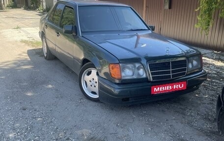 Mercedes-Benz E-Класс, 1993 год, 370 000 рублей, 3 фотография