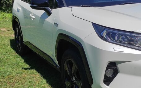 Toyota RAV4, 2019 год, 3 490 000 рублей, 2 фотография