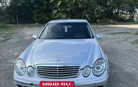 Mercedes-Benz E-Класс, 2005 год, 750 000 рублей, 2 фотография