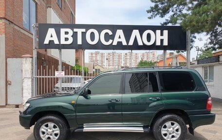 Toyota Land Cruiser 100 рестайлинг 2, 2004 год, 2 050 000 рублей, 2 фотография