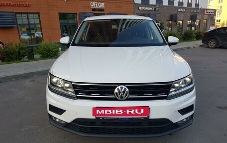 Volkswagen Tiguan II, 2019 год, 2 700 000 рублей, 2 фотография