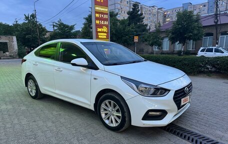 Hyundai Solaris II рестайлинг, 2019 год, 1 200 000 рублей, 3 фотография