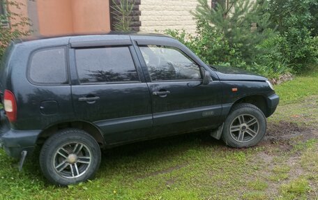 Chevrolet Niva I рестайлинг, 2006 год, 333 000 рублей, 2 фотография