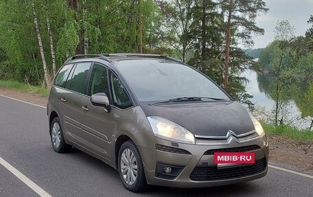 Citroen C4 Picasso II рестайлинг, 2012 год, 790 000 рублей, 2 фотография