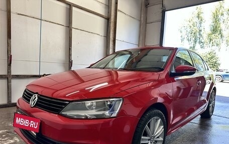 Volkswagen Jetta VI, 2014 год, 1 400 000 рублей, 2 фотография