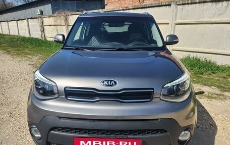 KIA Soul II рестайлинг, 2017 год, 1 800 000 рублей, 2 фотография