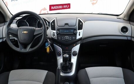 Chevrolet Cruze II, 2013 год, 939 000 рублей, 8 фотография