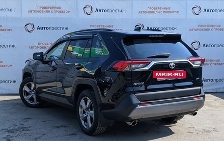 Toyota RAV4, 2022 год, 4 050 000 рублей, 5 фотография