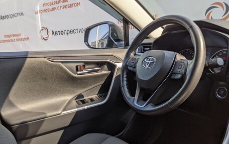 Toyota RAV4, 2022 год, 4 050 000 рублей, 22 фотография