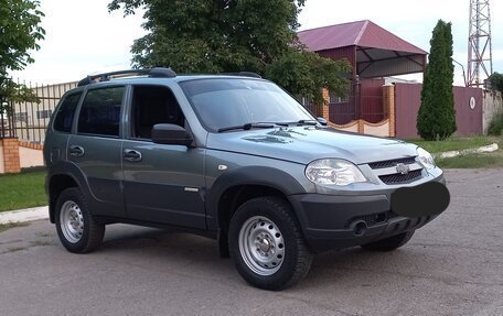 Chevrolet Niva I рестайлинг, 2014 год, 695 000 рублей, 2 фотография