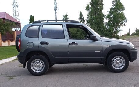 Chevrolet Niva I рестайлинг, 2014 год, 695 000 рублей, 5 фотография