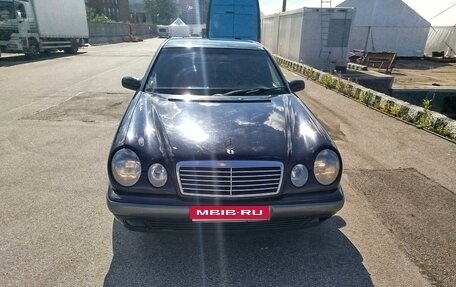 Mercedes-Benz E-Класс, 1998 год, 340 000 рублей, 6 фотография