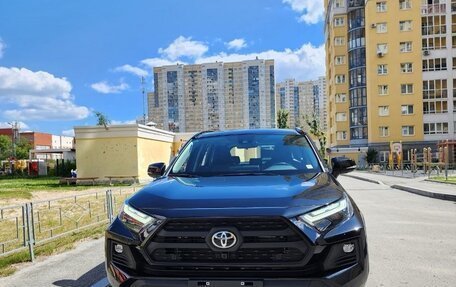 Toyota RAV4, 2024 год, 4 400 000 рублей, 2 фотография