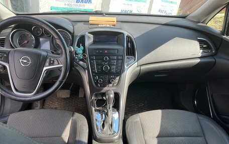 Opel Astra J, 2010 год, 900 000 рублей, 8 фотография