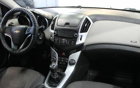 Chevrolet Cruze II, 2013 год, 879 000 рублей, 13 фотография