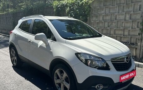 Opel Mokka I, 2014 год, 1 590 000 рублей, 2 фотография