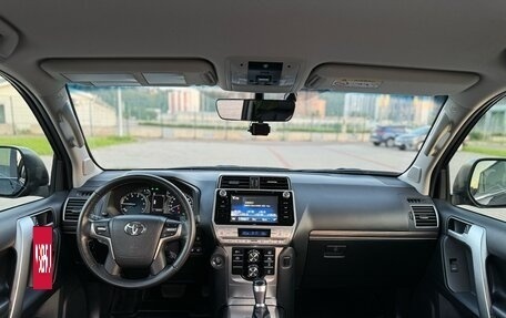 Toyota Land Cruiser Prado 150 рестайлинг 2, 2018 год, 6 290 000 рублей, 31 фотография