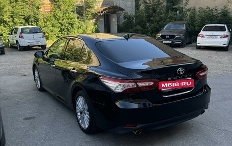 Toyota Camry, 2019 год, 3 100 000 рублей, 4 фотография