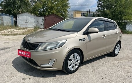 KIA Rio III рестайлинг, 2014 год, 930 000 рублей, 2 фотография