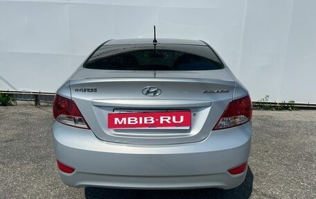 Hyundai Solaris II рестайлинг, 2011 год, 835 000 рублей, 5 фотография