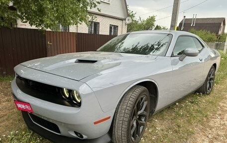 Dodge Challenger III рестайлинг 2, 2020 год, 3 900 000 рублей, 1 фотография