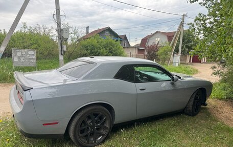 Dodge Challenger III рестайлинг 2, 2020 год, 3 900 000 рублей, 6 фотография