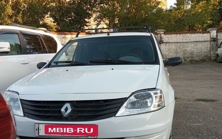 Renault Logan I, 2013 год, 435 000 рублей, 2 фотография