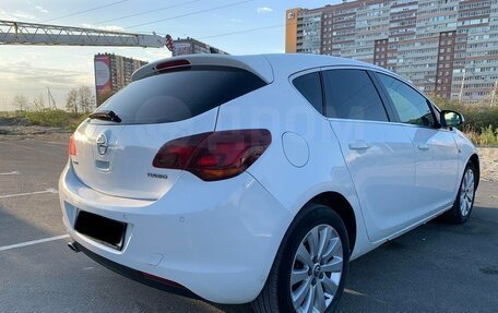 Opel Astra J, 2011 год, 650 000 рублей, 1 фотография