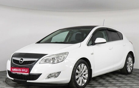 Opel Astra J, 2011 год, 899 000 рублей, 1 фотография