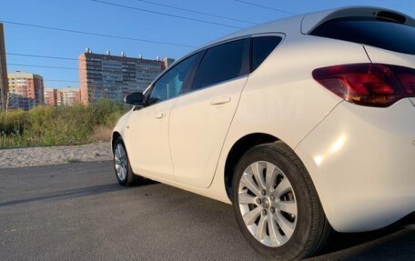 Opel Astra J, 2011 год, 650 000 рублей, 4 фотография