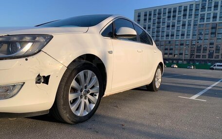 Opel Astra J, 2011 год, 650 000 рублей, 9 фотография