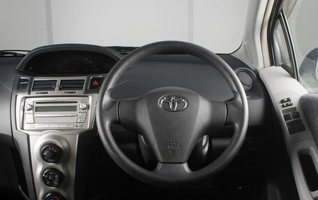 Toyota Vitz, 2010 год, 939 995 рублей, 9 фотография