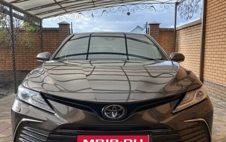 Toyota Camry, 2021 год, 3 980 000 рублей, 1 фотография