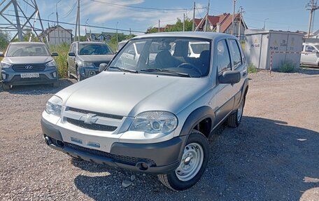 Chevrolet Niva I рестайлинг, 2011 год, 750 000 рублей, 1 фотография