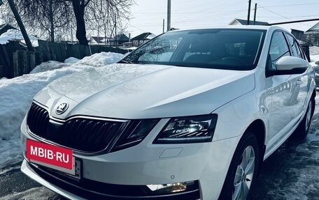 Skoda Octavia, 2018 год, 1 900 000 рублей, 2 фотография