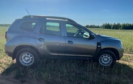 Renault Duster, 2021 год, 2 500 000 рублей, 3 фотография