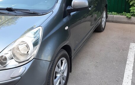 Nissan Note II рестайлинг, 2010 год, 800 000 рублей, 3 фотография