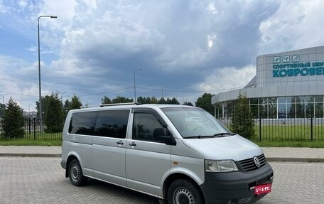 Volkswagen Transporter T5 рестайлинг, 2004 год, 1 050 000 рублей, 1 фотография